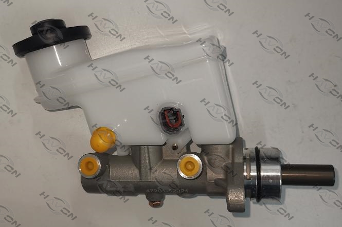 外贸之光+QX105带嘴;MITSUBISHI: 472010D100;TOYOTA: 47201-0D100;Brake Master Cylinder