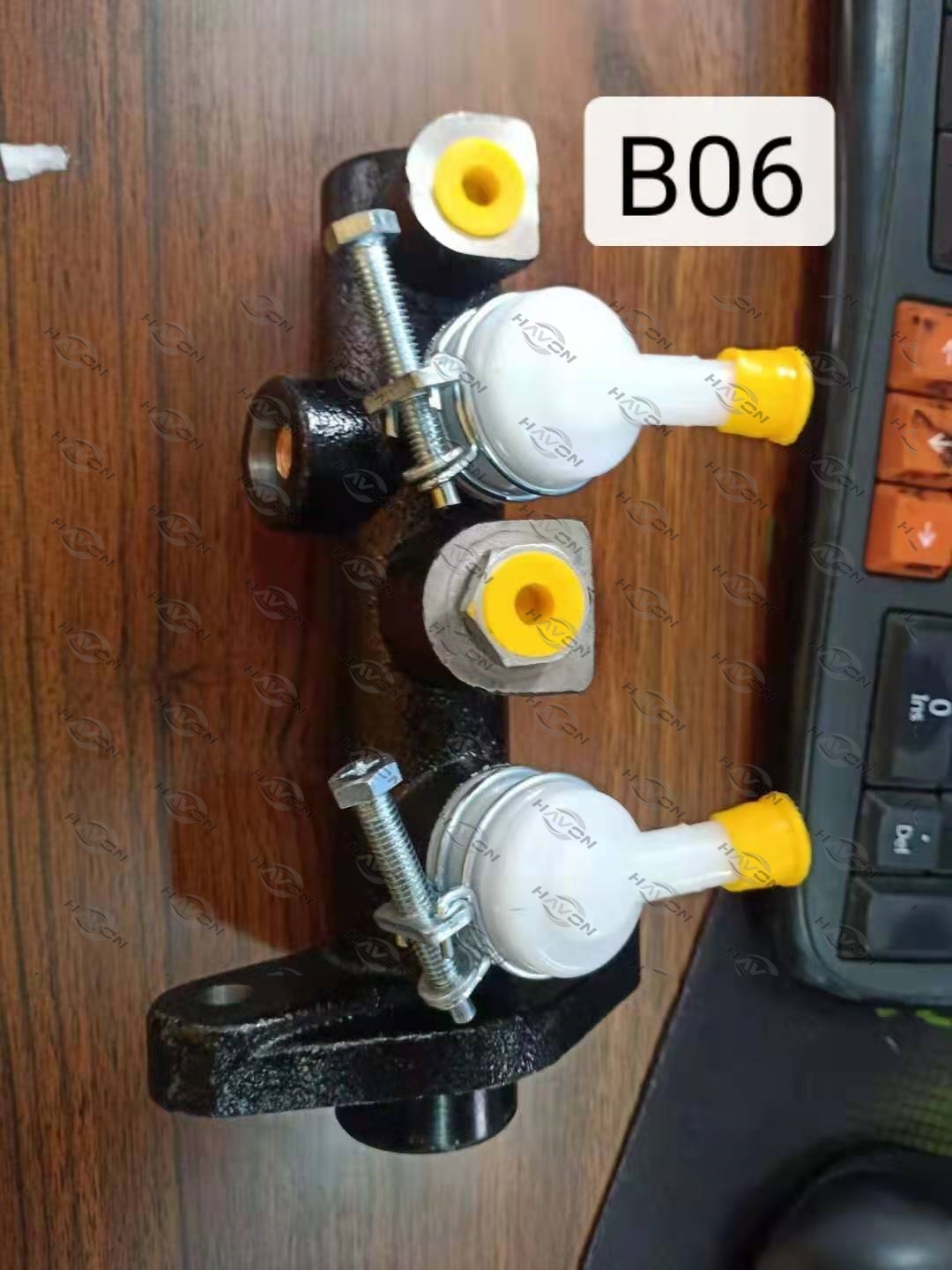 B-06;MITSUBISHI: MB277423;Brake Master Cylinder