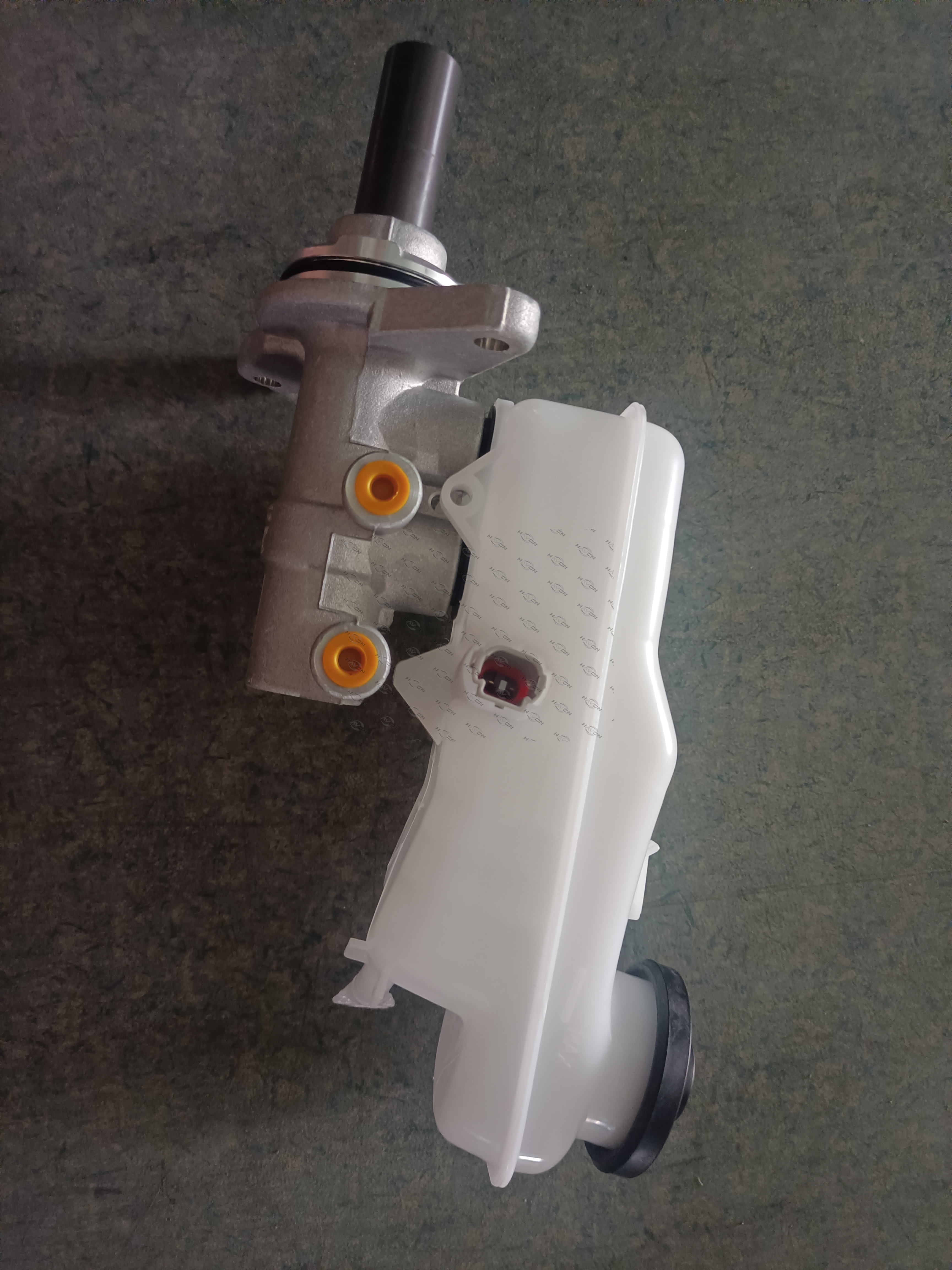 1NY-B116-QX541-M20.64;Brake Master Cylinder